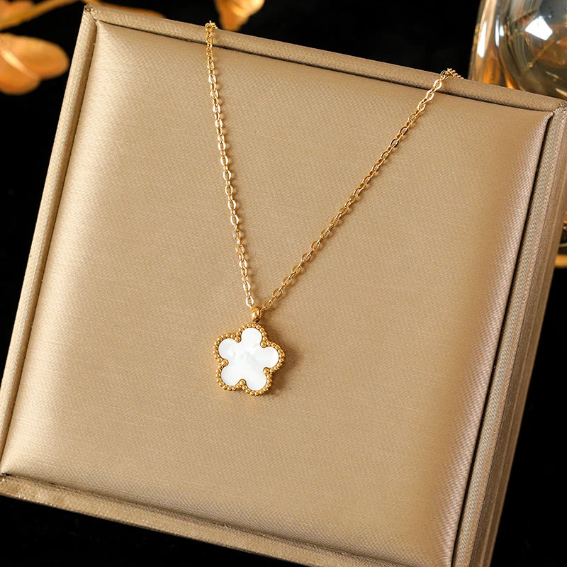 Clover Necklace