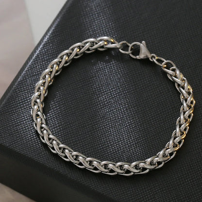 Hand Twists Chain Bracelet